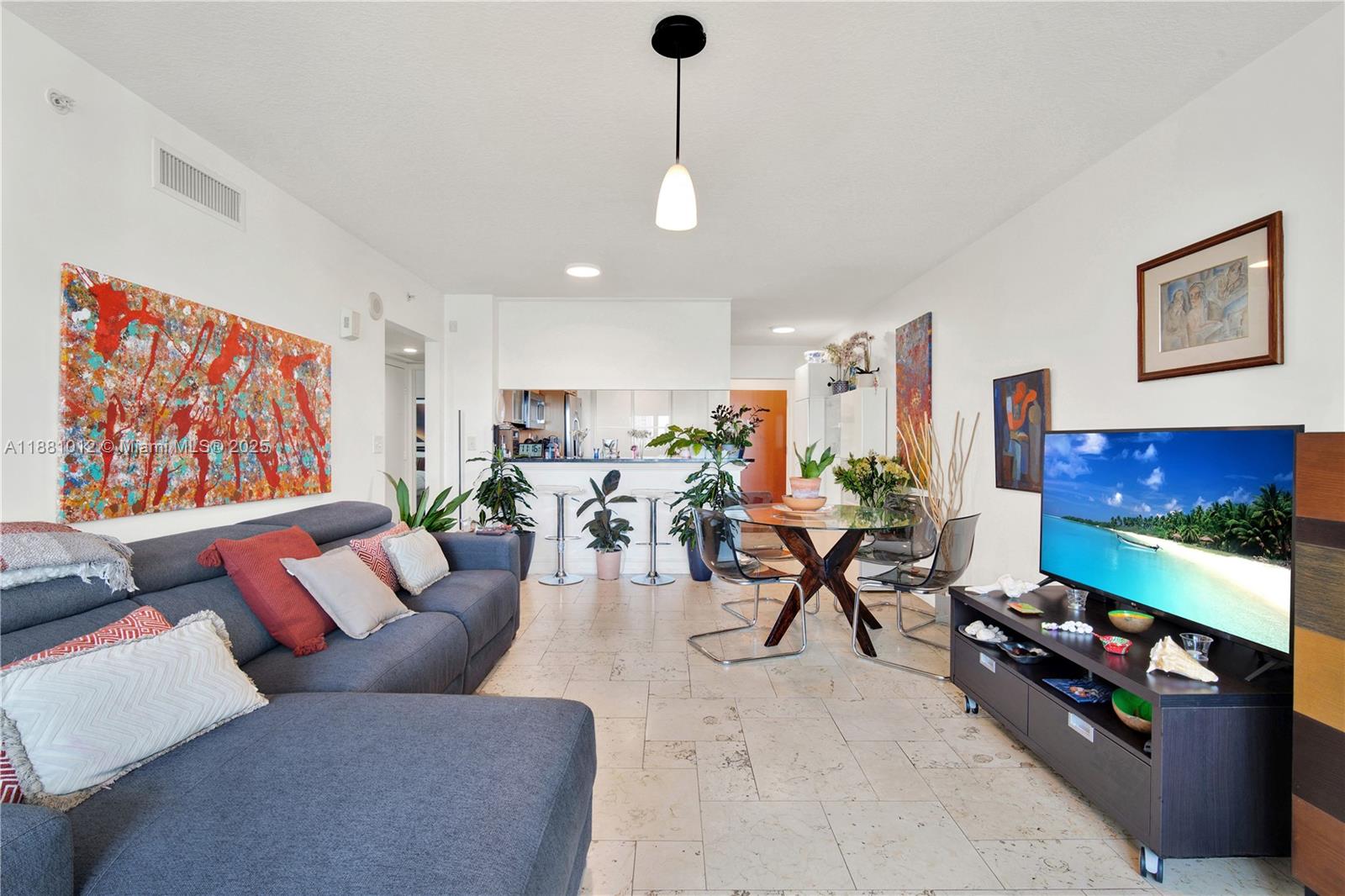 31 SE 5th St # 2910