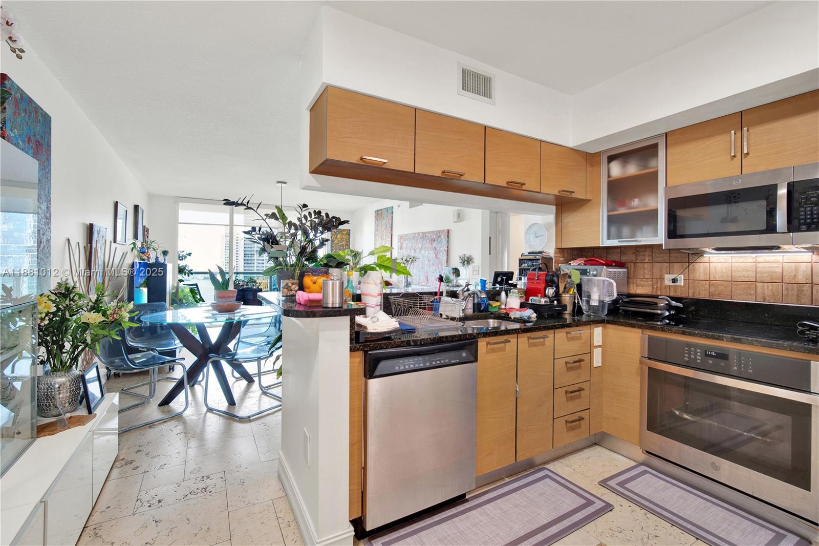31 SE 5th St # 2910