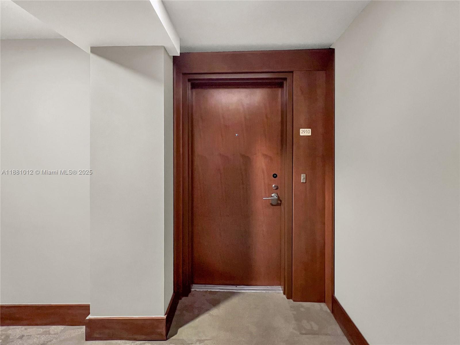 31 SE 5th St # 2910