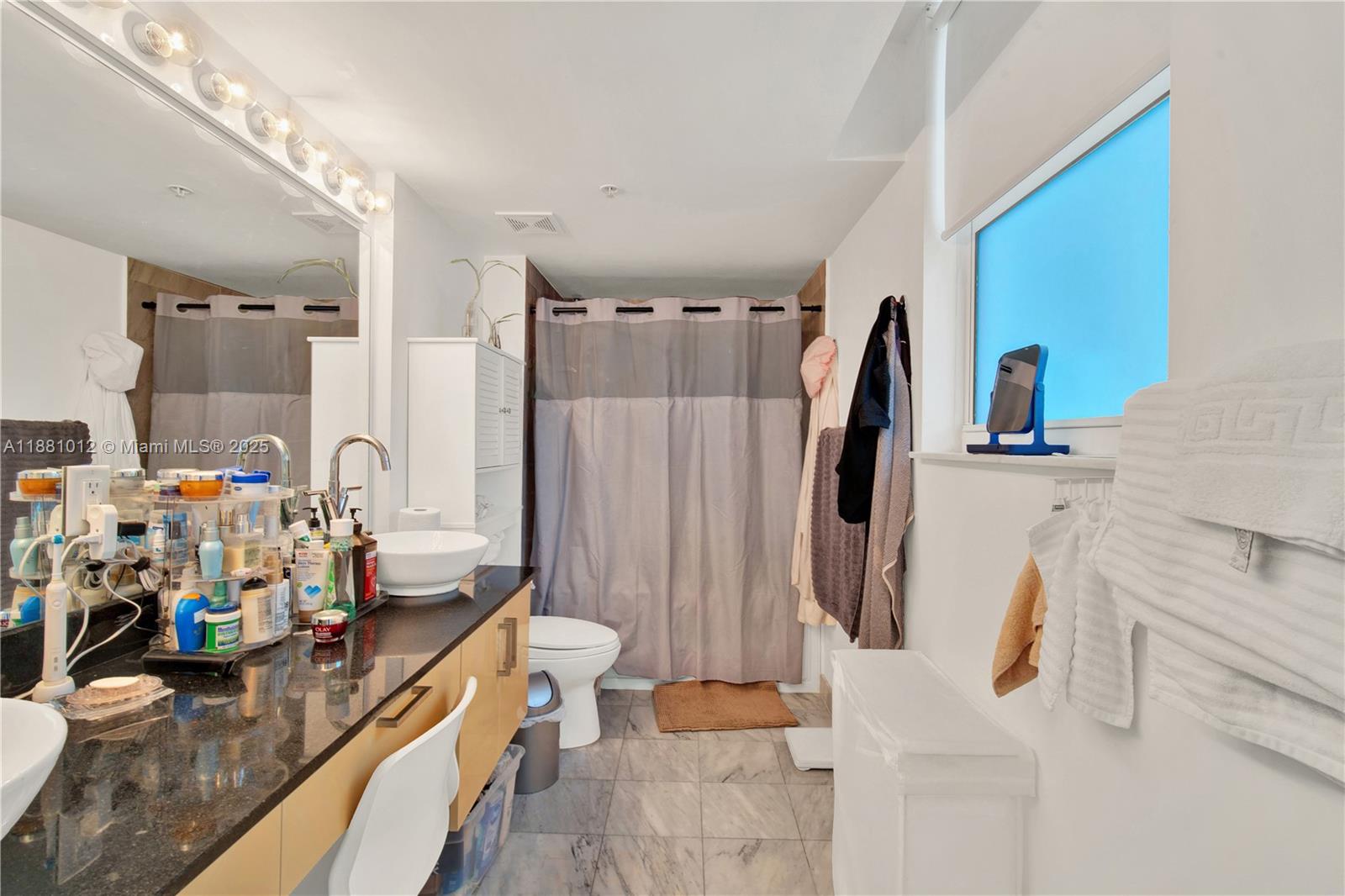 31 SE 5th St # 2910