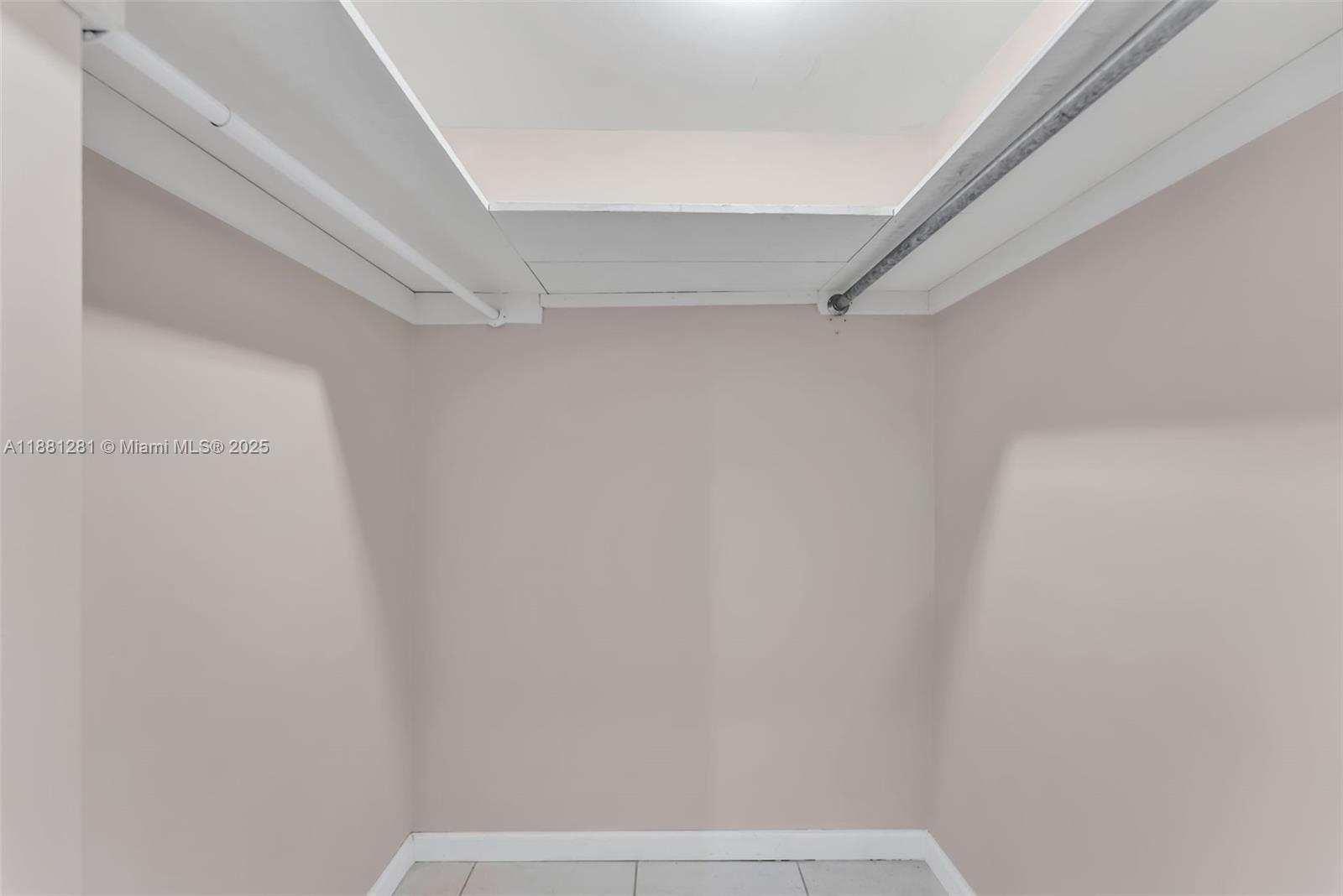 5055 Collins Ave # 7N