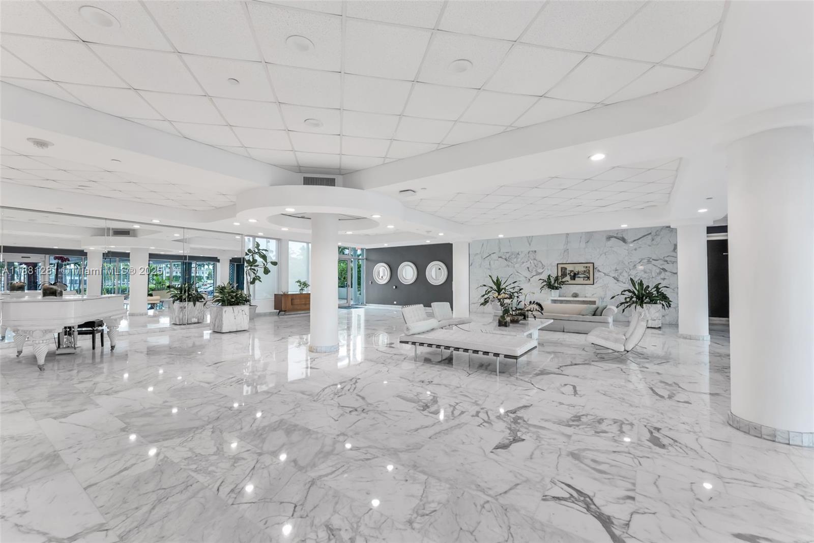 5055 Collins Ave # 7N