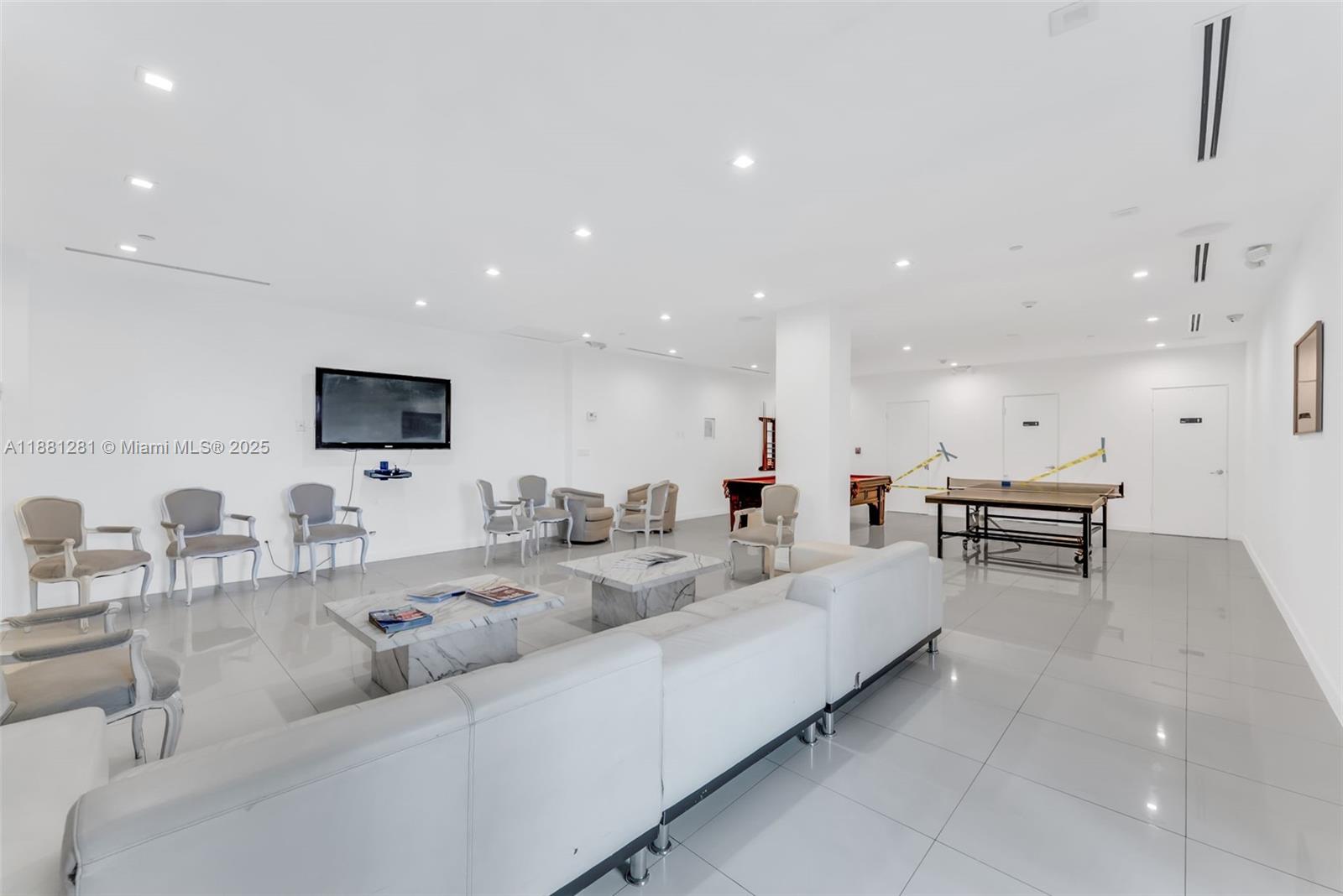 5055 Collins Ave # 7N