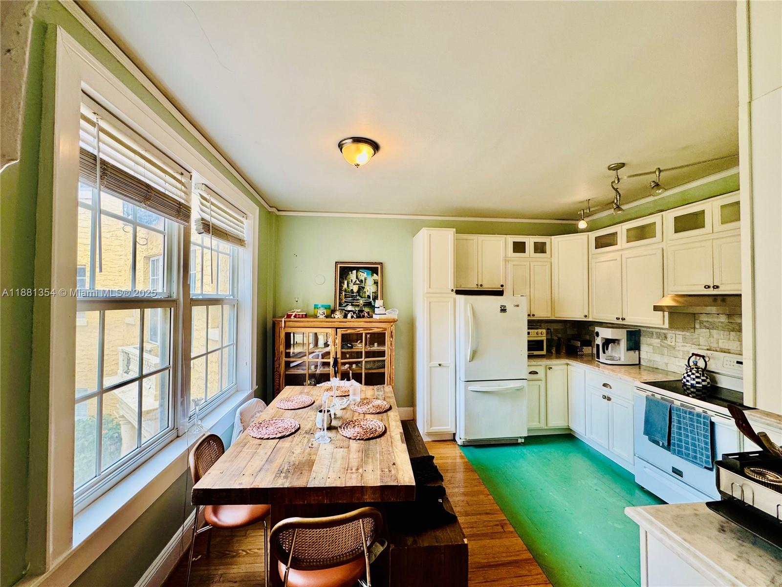 3224 Biscayne Blvd # A2