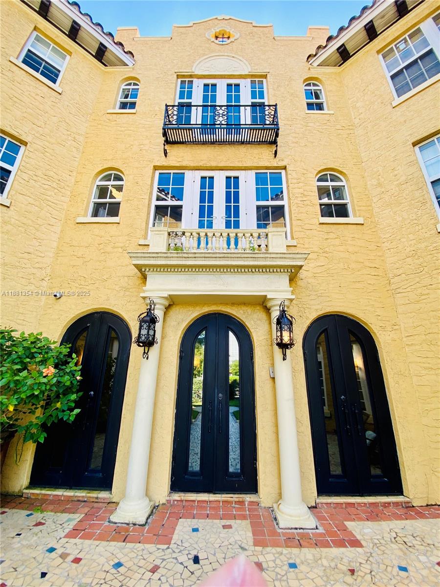 3224 Biscayne Blvd # A2