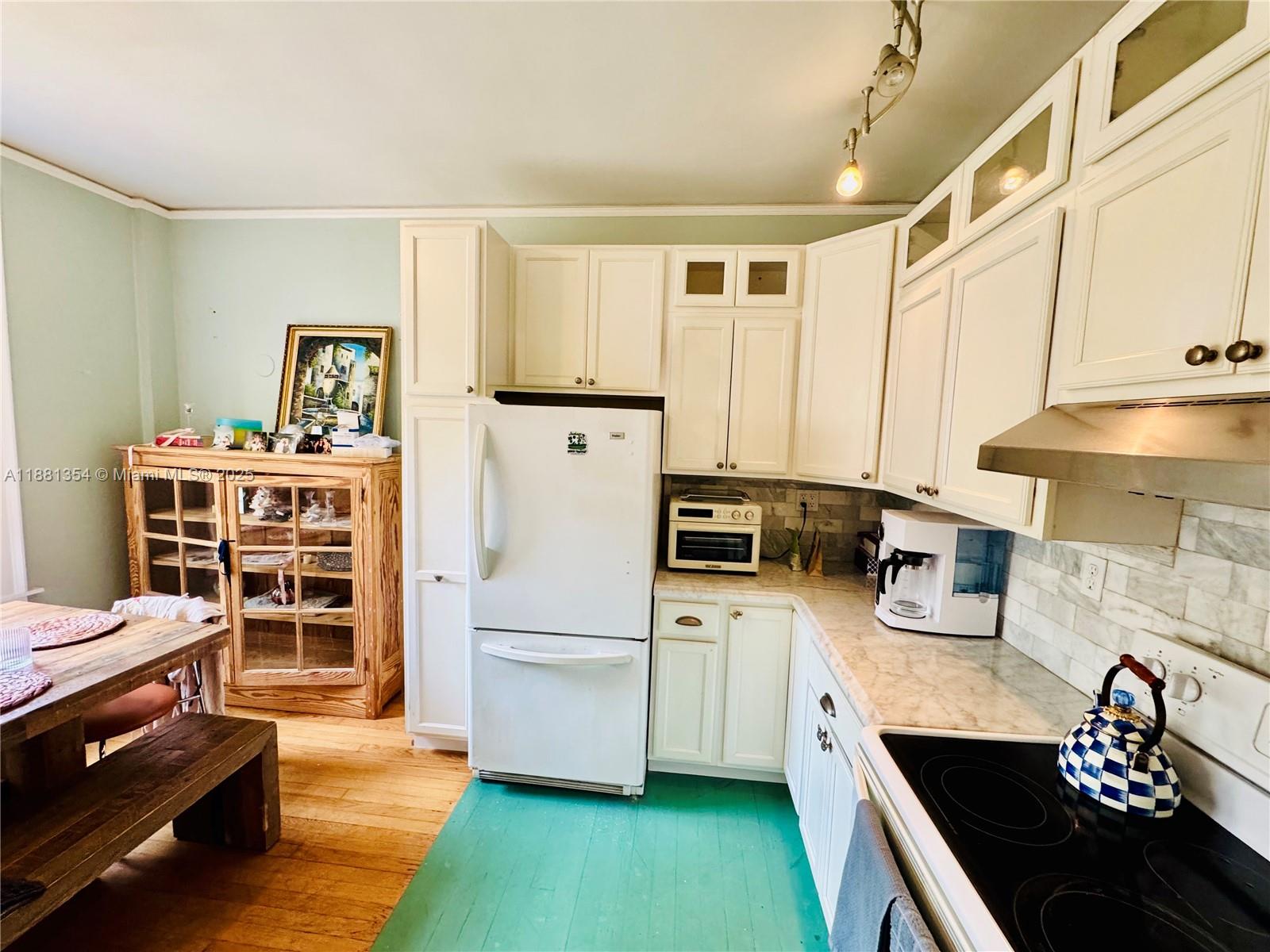 3224 Biscayne Blvd # A2