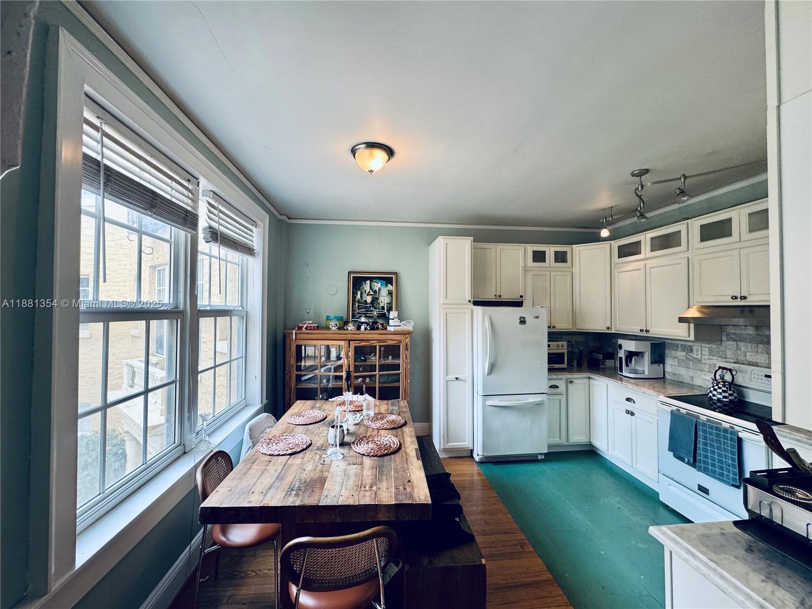 3224 Biscayne Blvd # A2