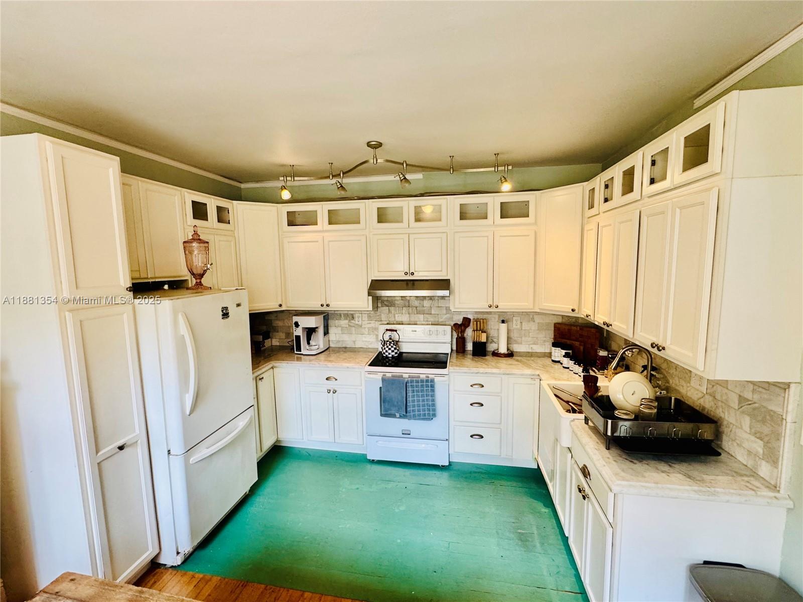 3224 Biscayne Blvd # A2