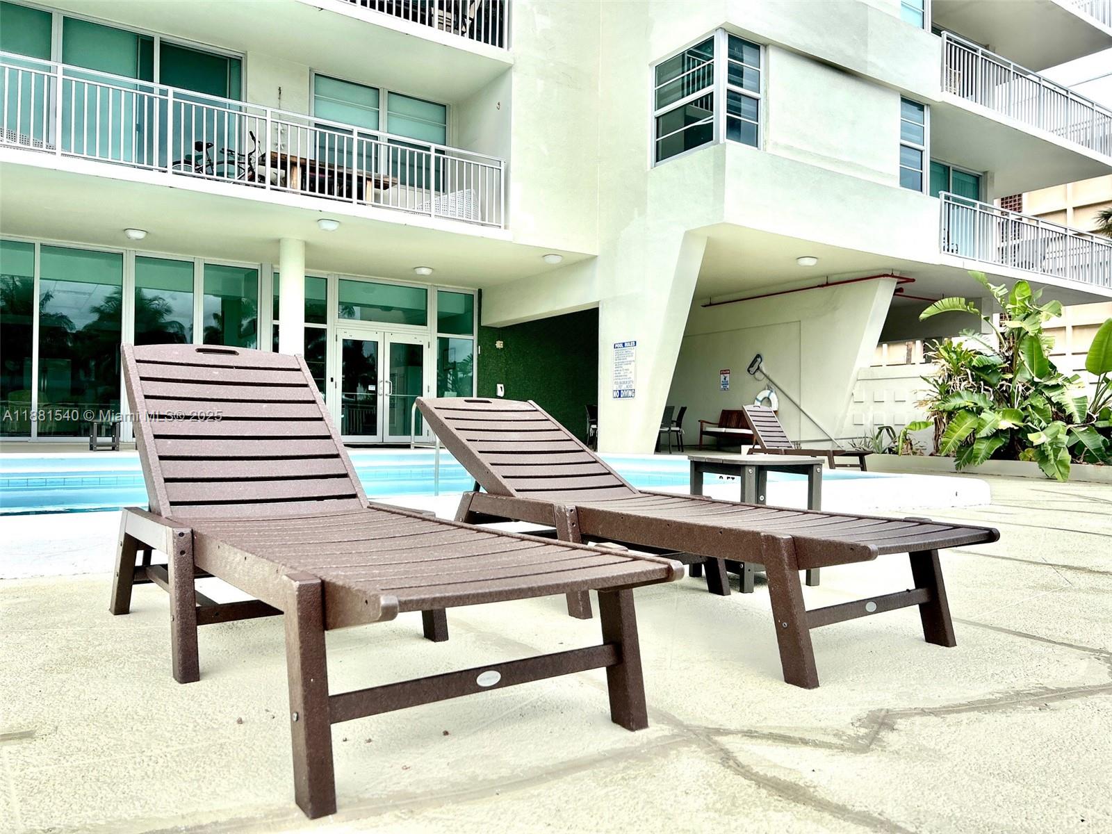 9500 W Bay Harbor Dr # 2G