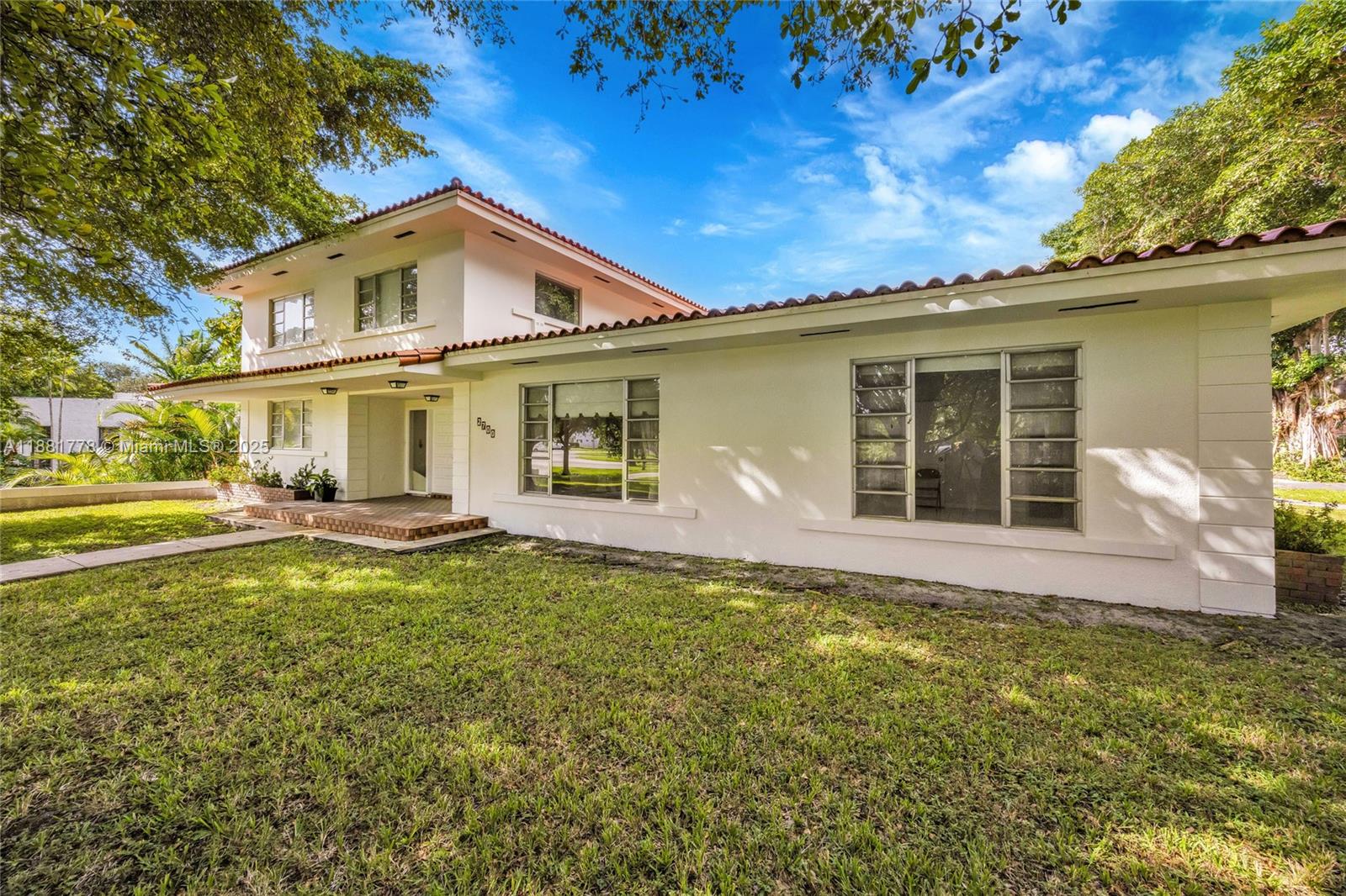 2700 Granada Blvd