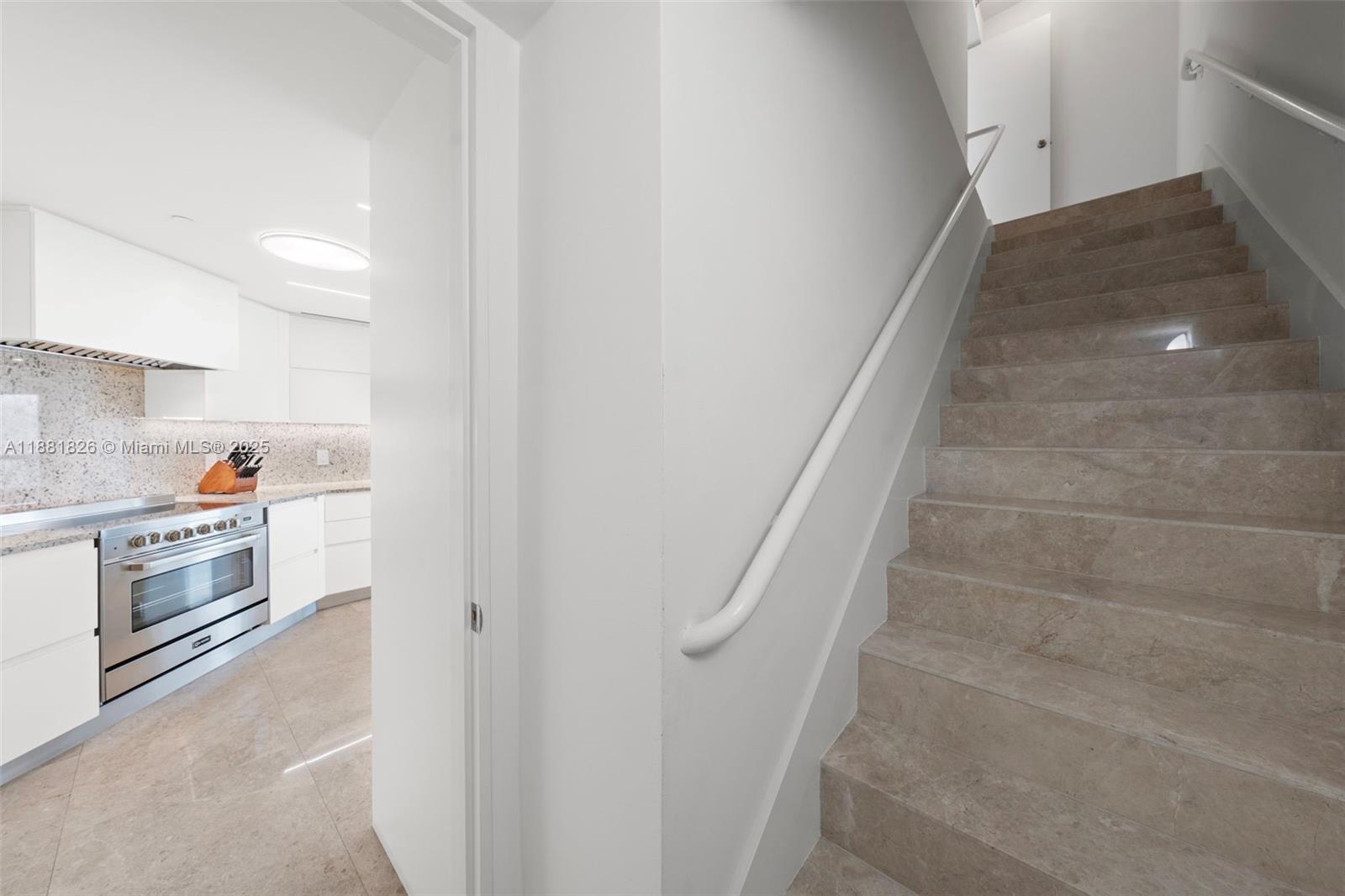 1643 Brickell Ave # 4102
