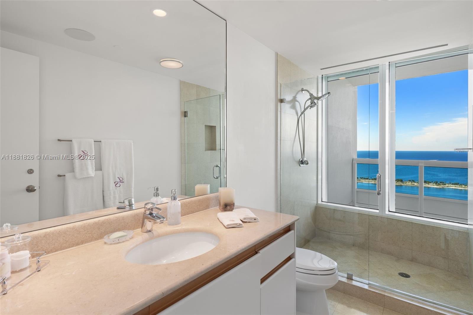 1643 Brickell Ave # 4102