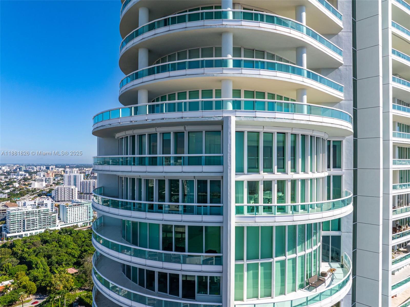 1643 Brickell Ave # 4102