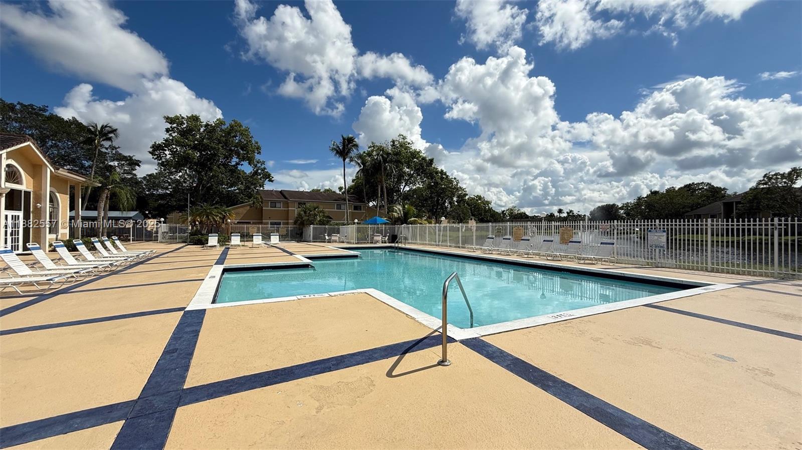 9491 S Palm Cir S # 201