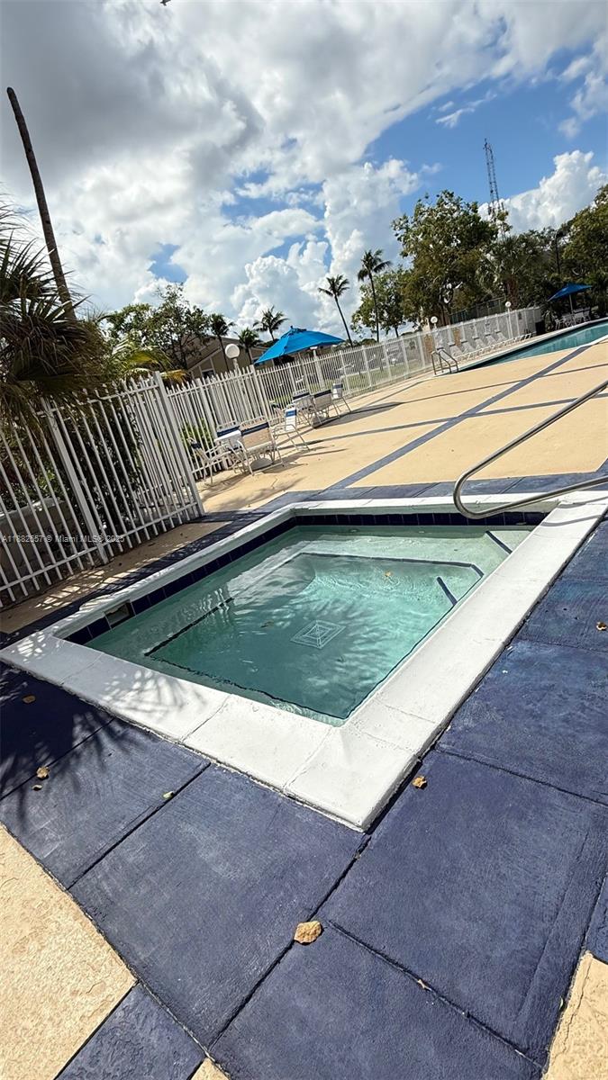 9491 S Palm Cir S # 201