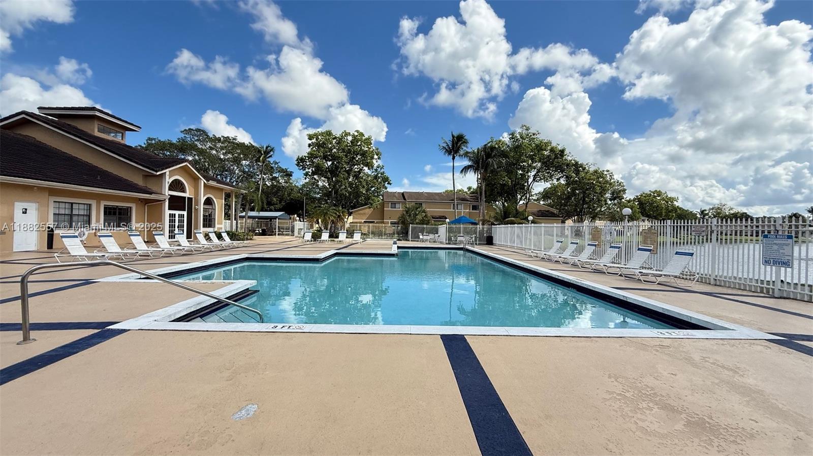 9491 S Palm Cir S # 201