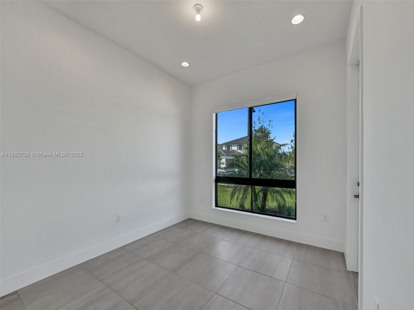 5736 SW 104th Ter # 5736