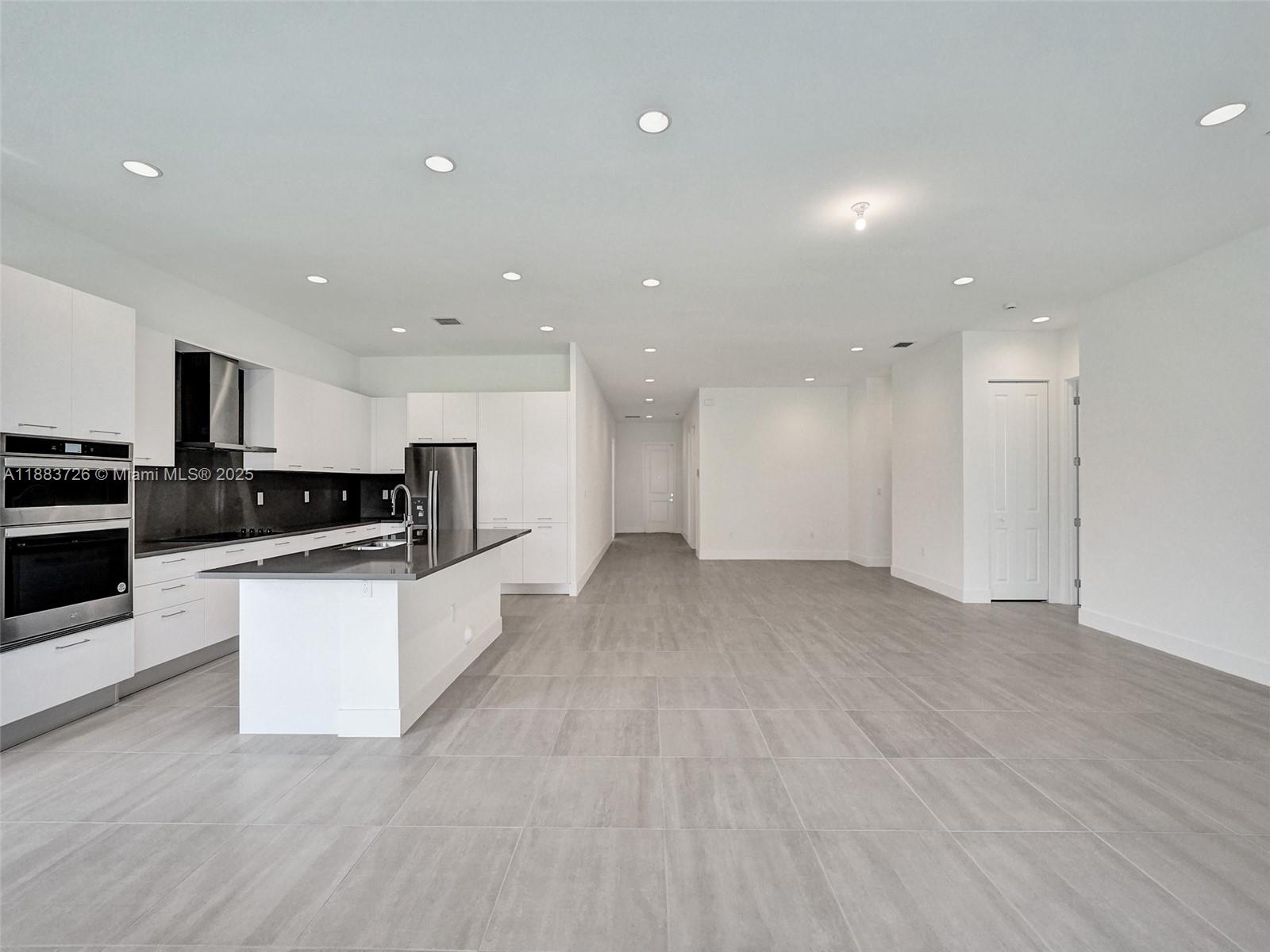 5736 SW 104th Ter # 5736