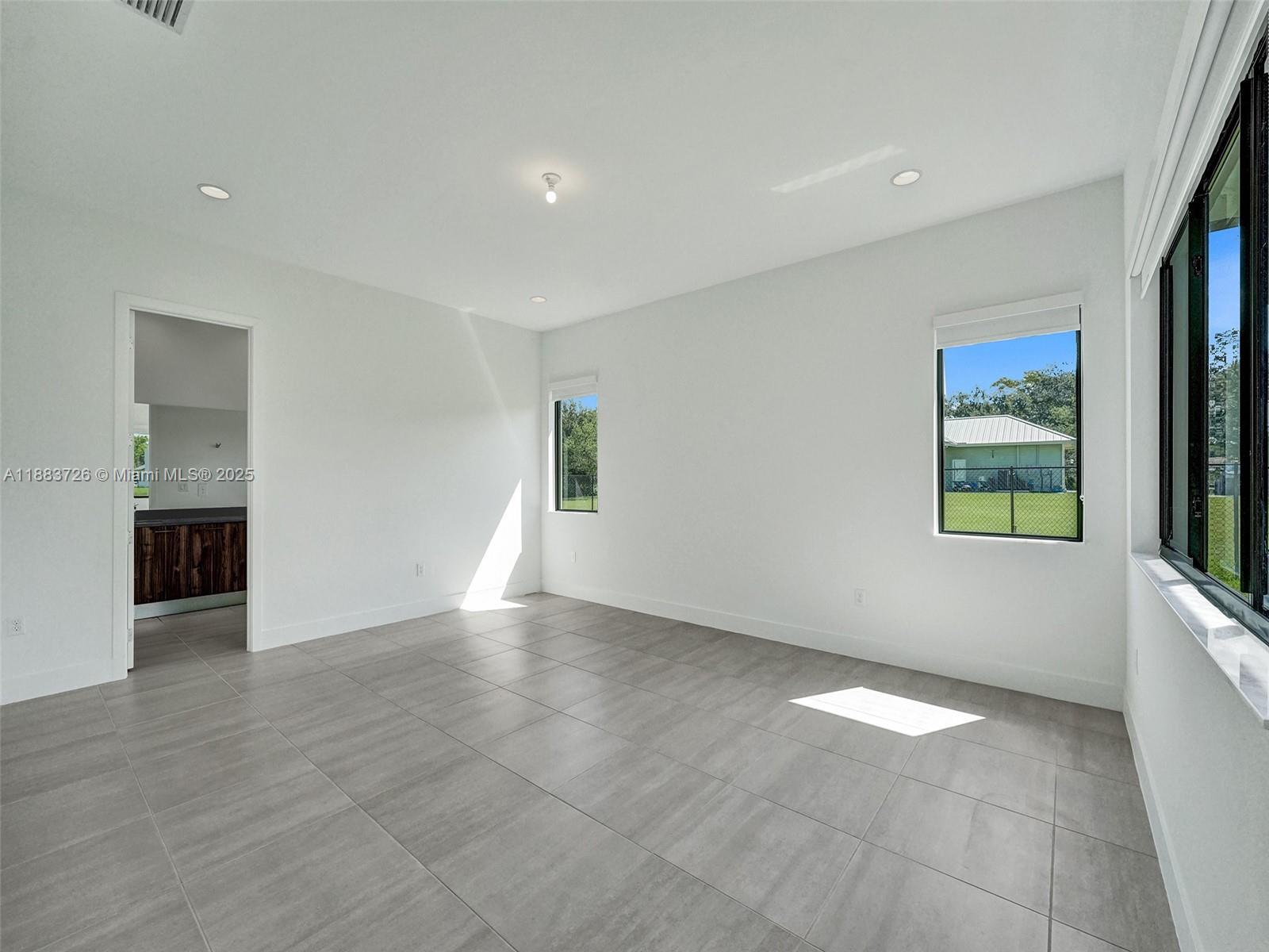 5736 SW 104th Ter # 5736