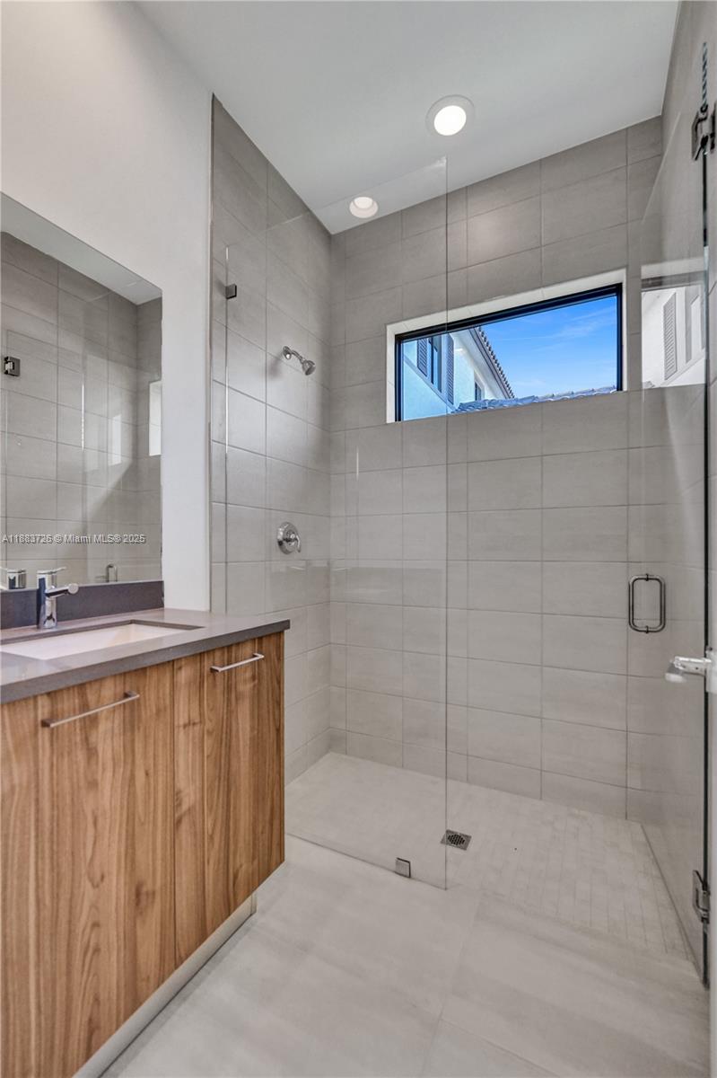 5736 SW 104th Ter # 5736