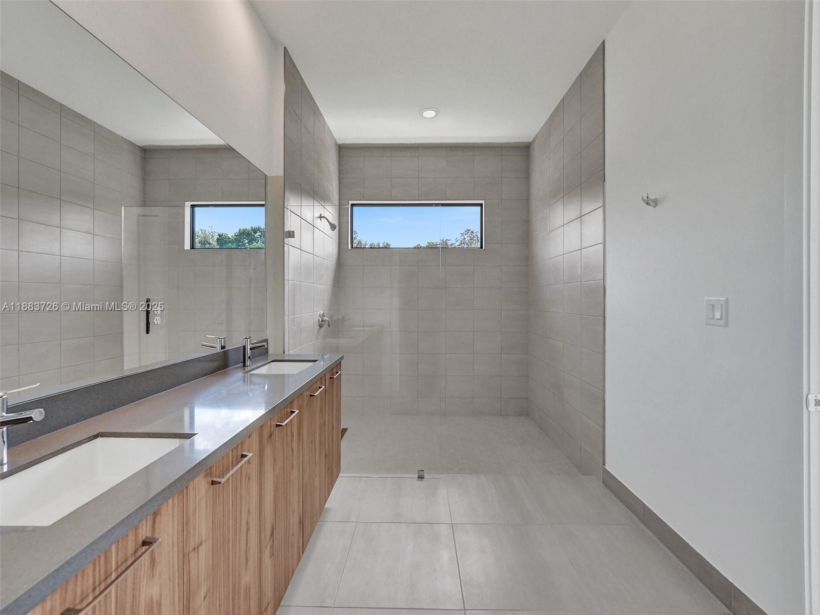 5736 SW 104th Ter # 5736