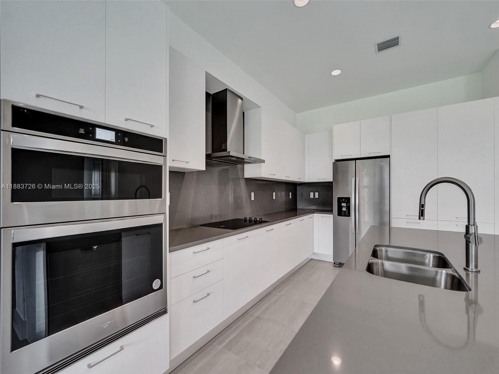 5736 SW 104th Ter # 5736