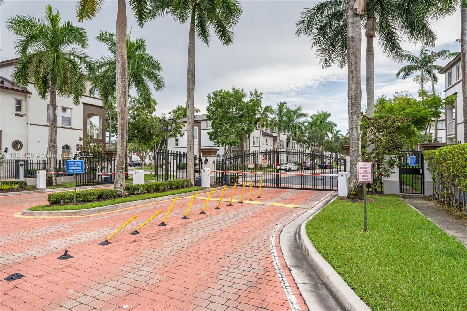 4381 SW 160th Ave # 208