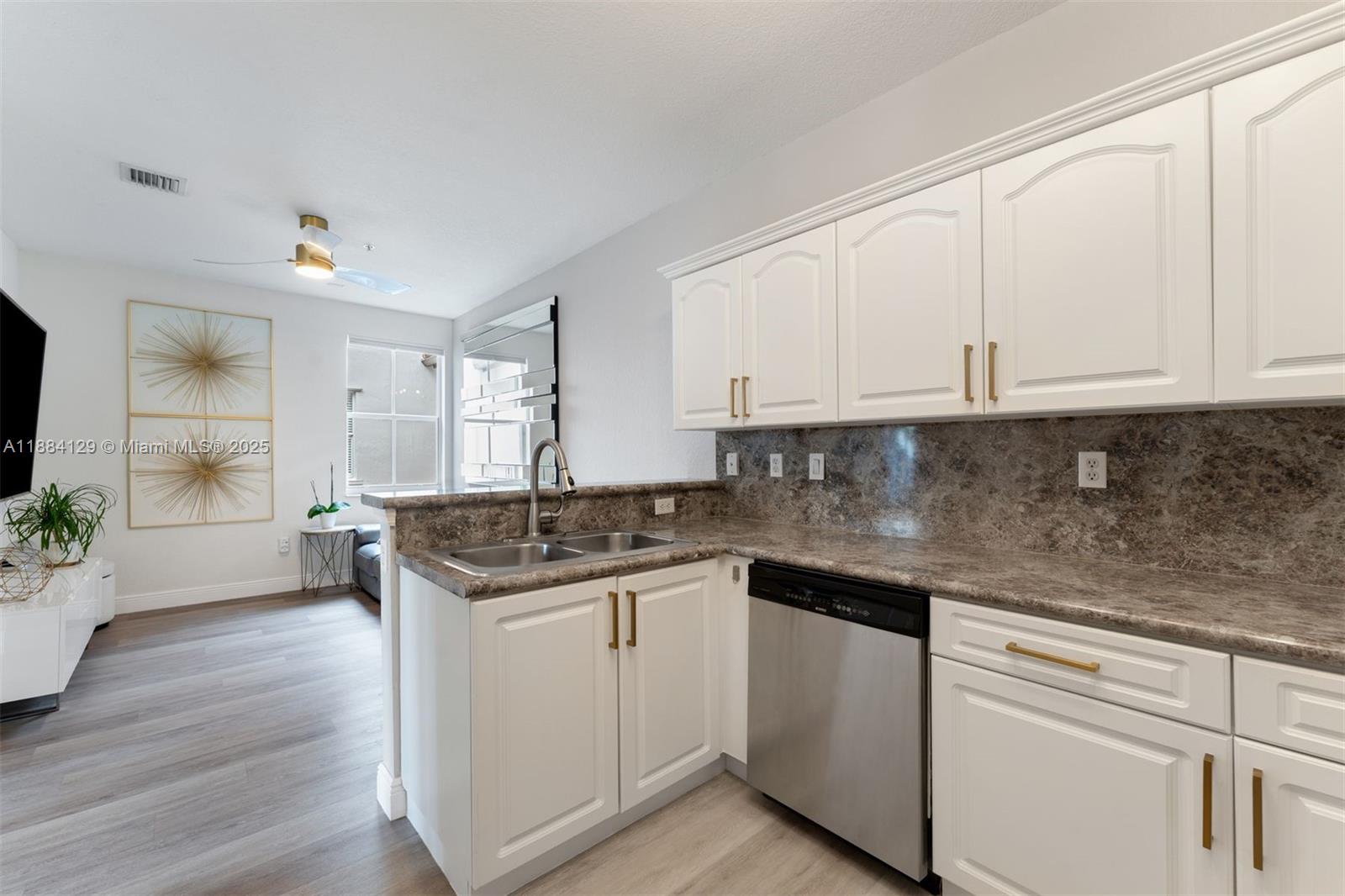 4381 SW 160th Ave # 208