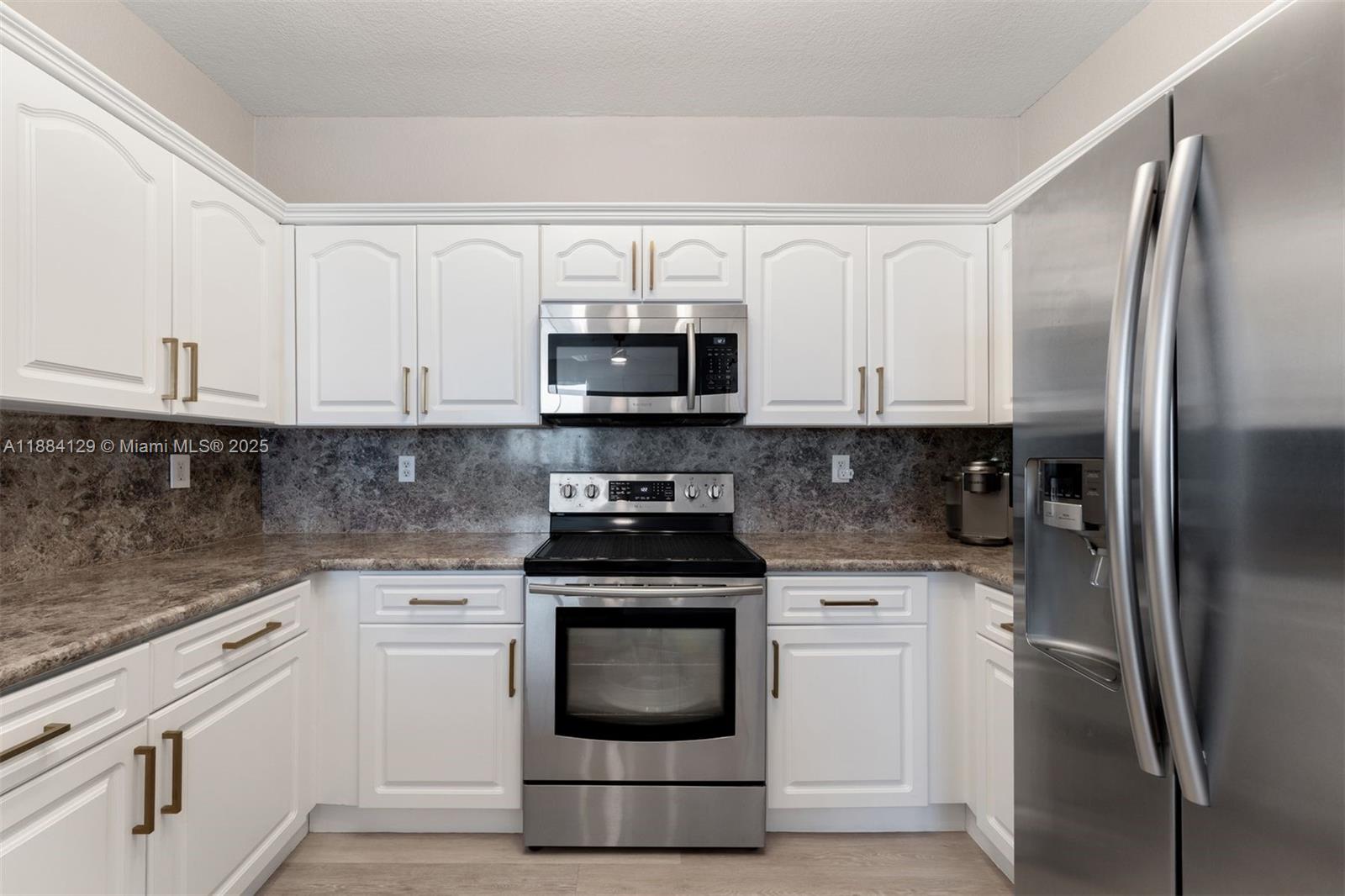 4381 SW 160th Ave # 208