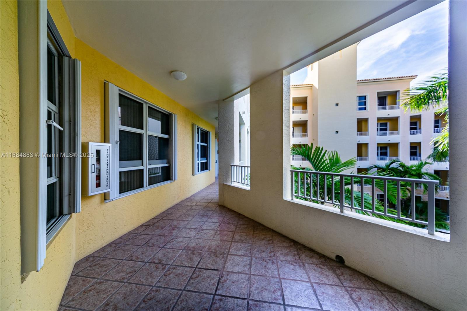 707 Crandon Blvd # 408