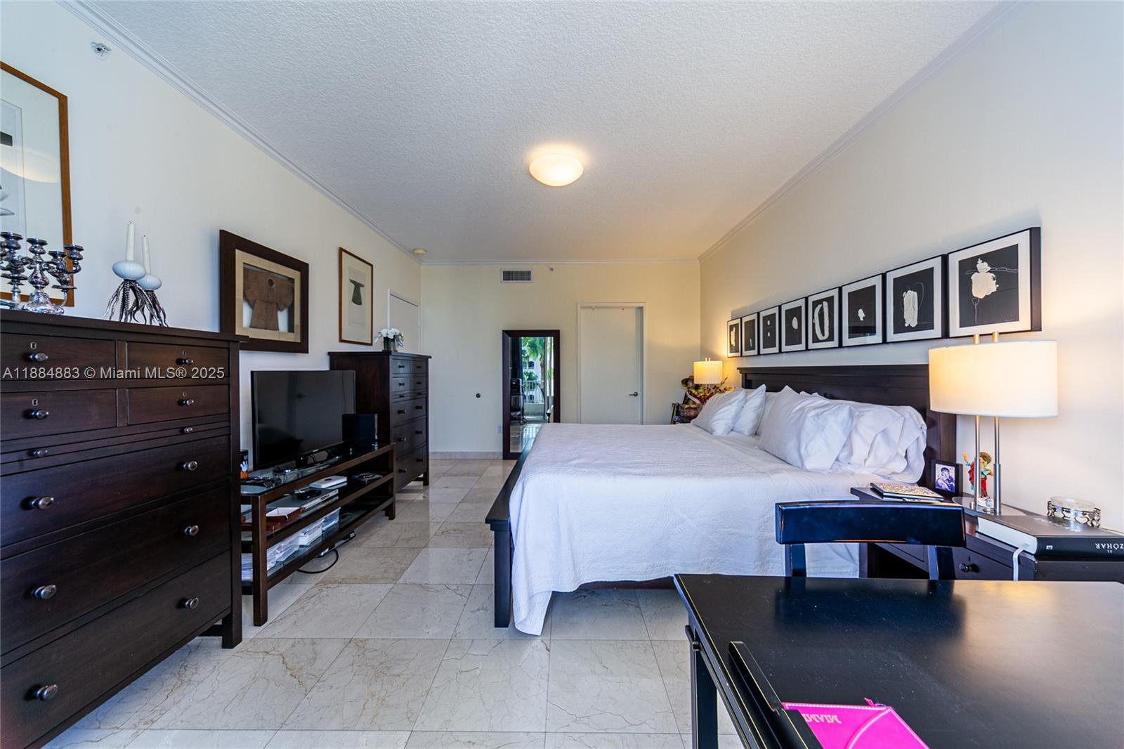 707 Crandon Blvd # 408