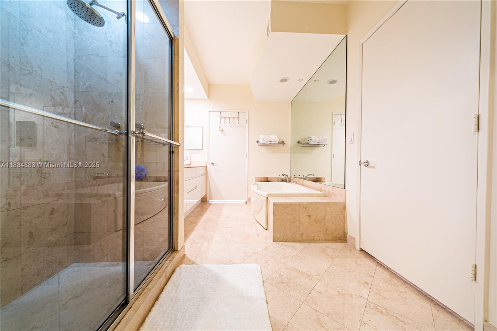 707 Crandon Blvd # 408