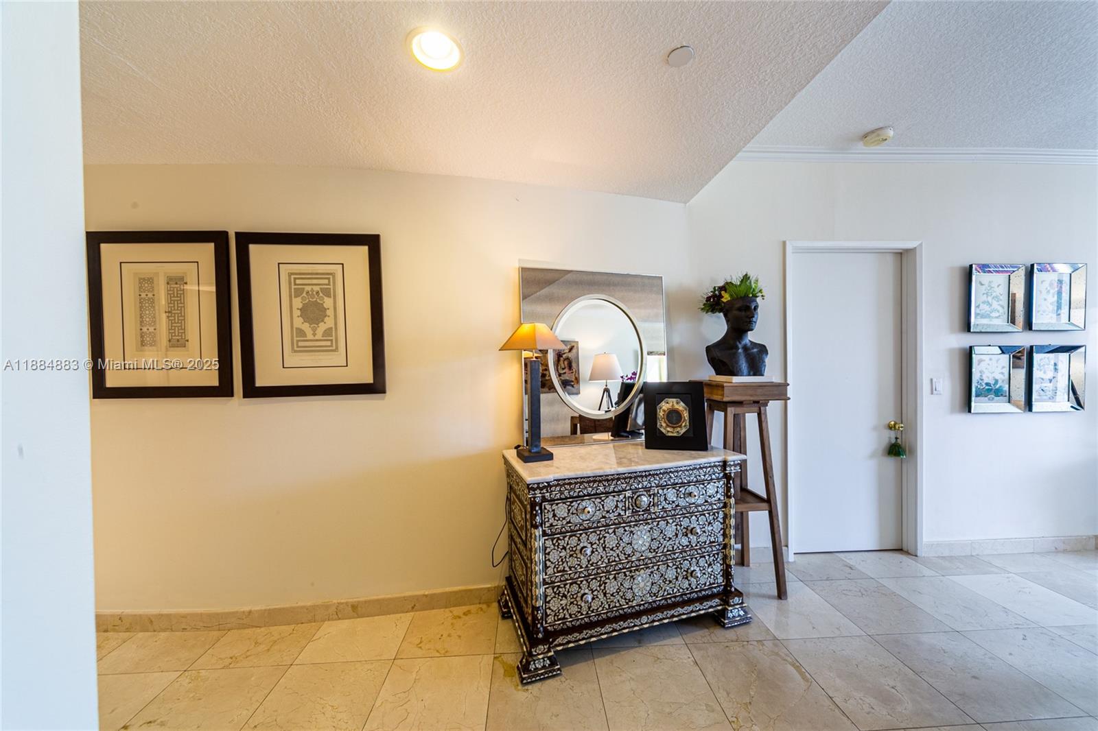 707 Crandon Blvd # 408