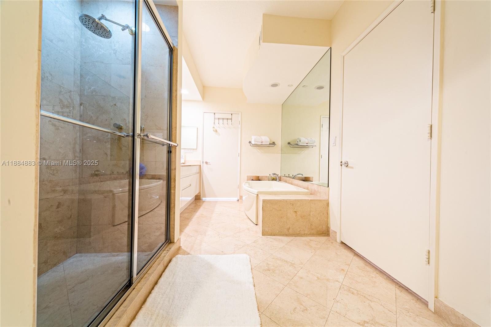 707 Crandon Blvd # 408