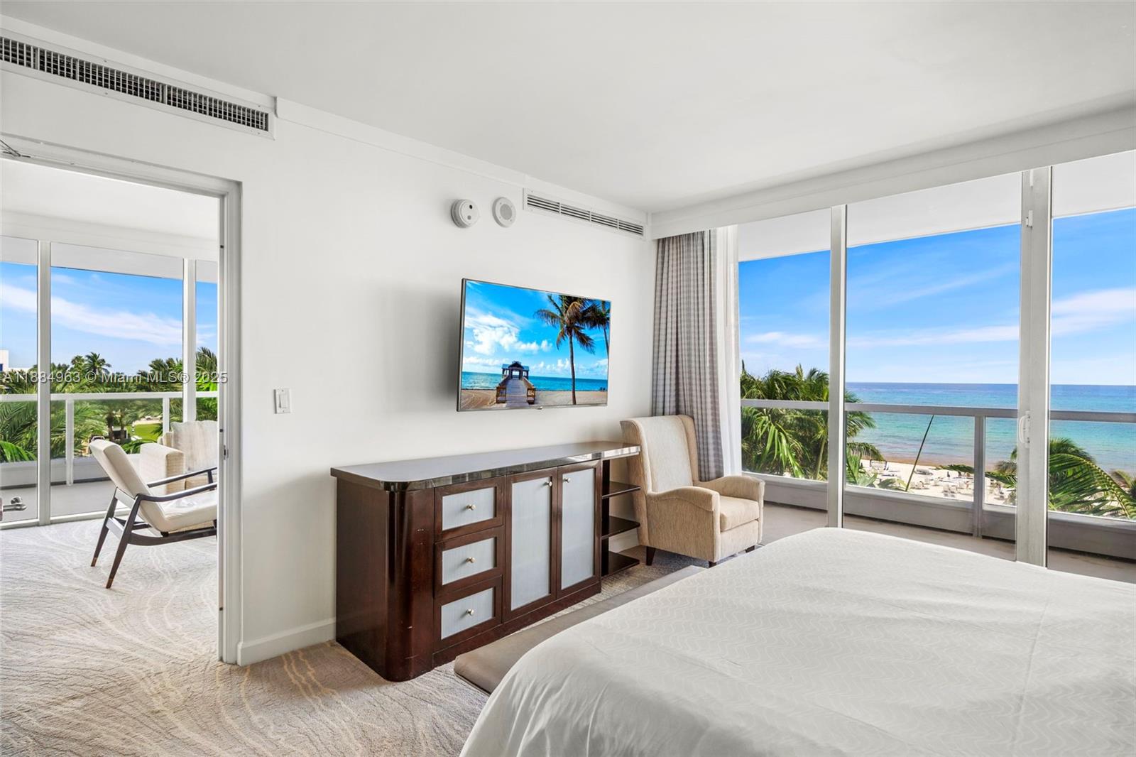 4391 Collins Ave # 410