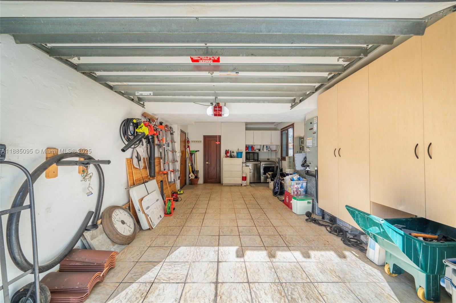 225 Alesio Ave