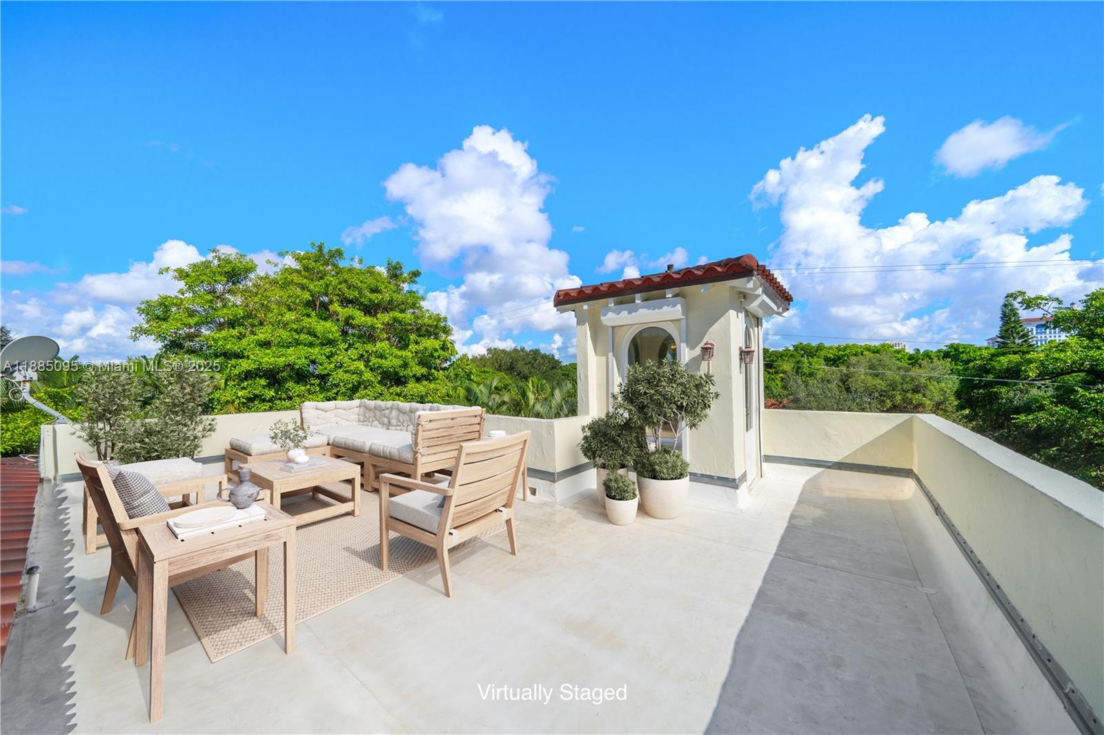 225 Alesio Ave