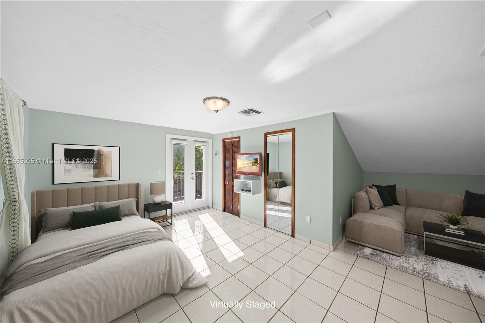 225 Alesio Ave