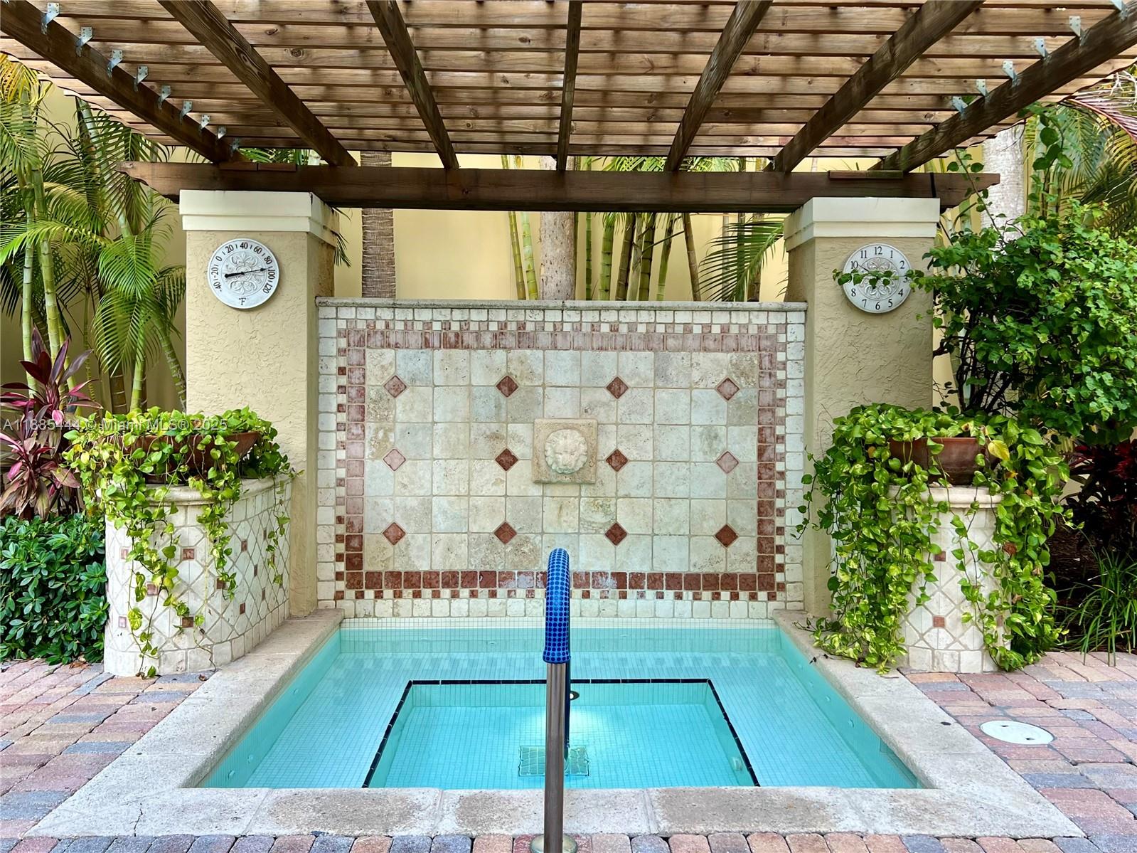 651 Okeechobee Blvd # 811