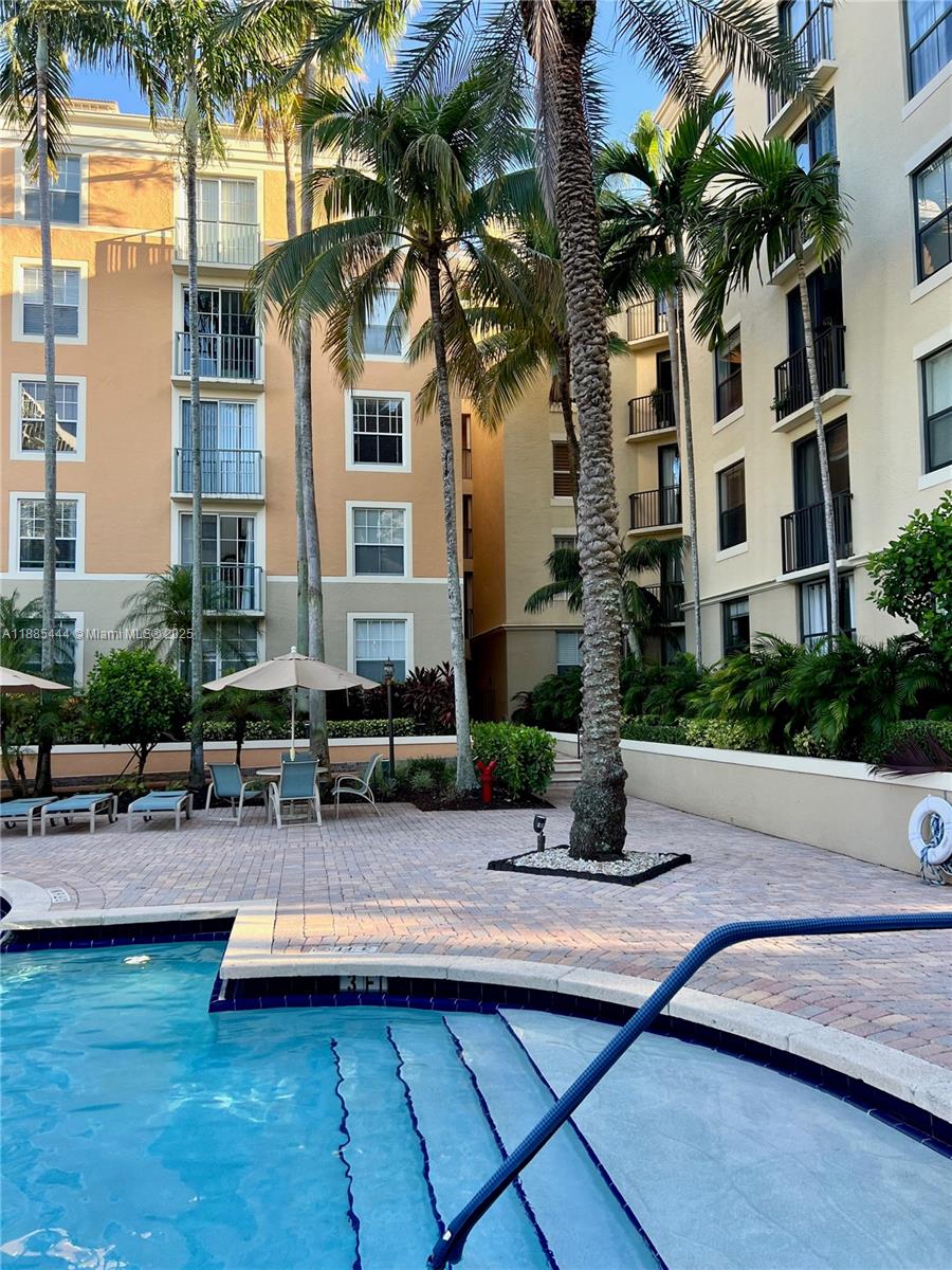 651 Okeechobee Blvd # 811