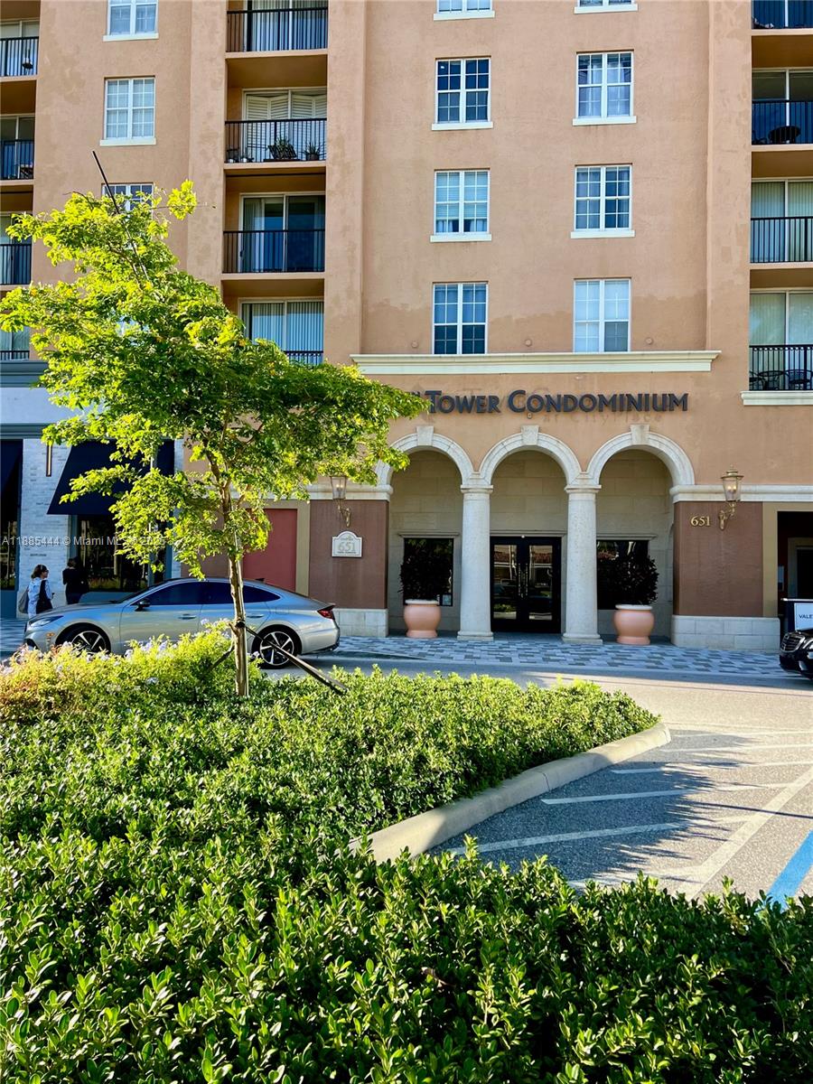 651 Okeechobee Blvd # 811