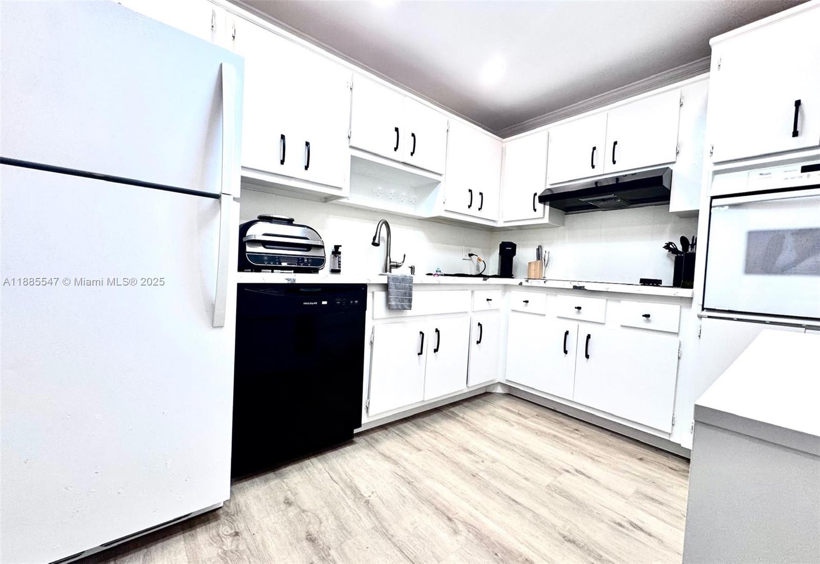 400 Kings Point Dr # 1224