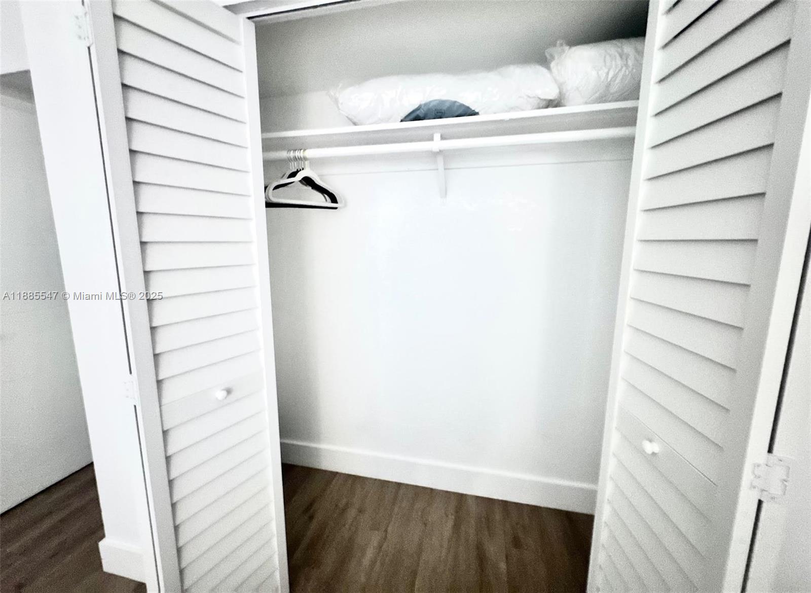 400 Kings Point Dr # 1224