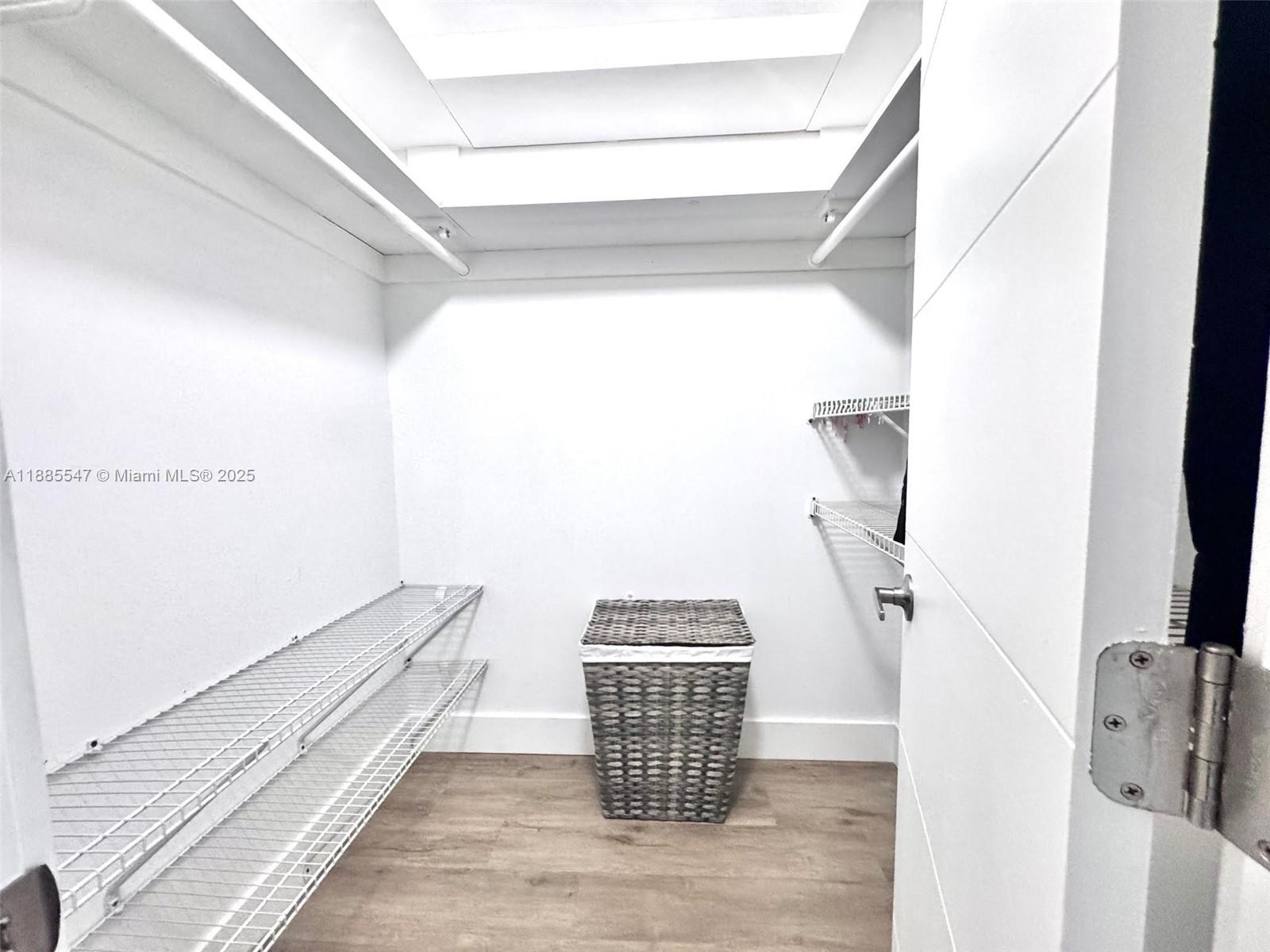 400 Kings Point Dr # 1224