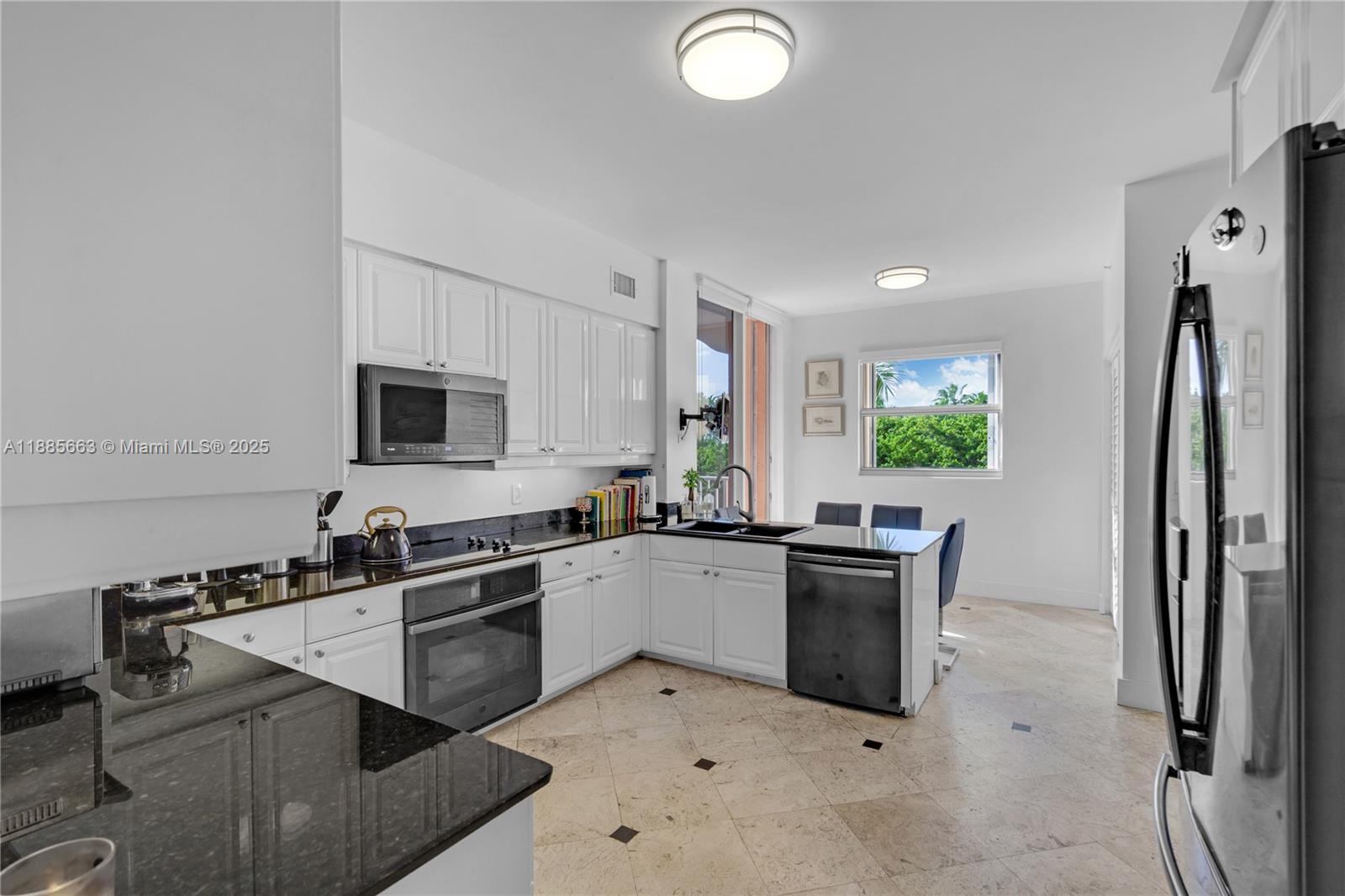 737 Crandon Blvd # 1 Unit: PH-1