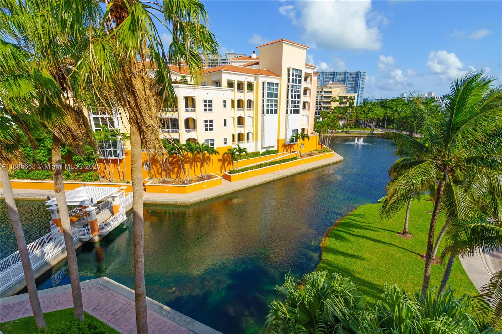 737 Crandon Blvd # 1 Unit: PH-1