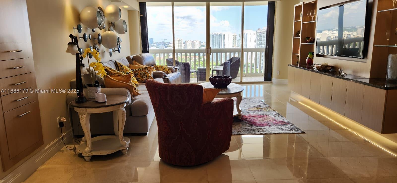 2000 Island Blvd # 2605