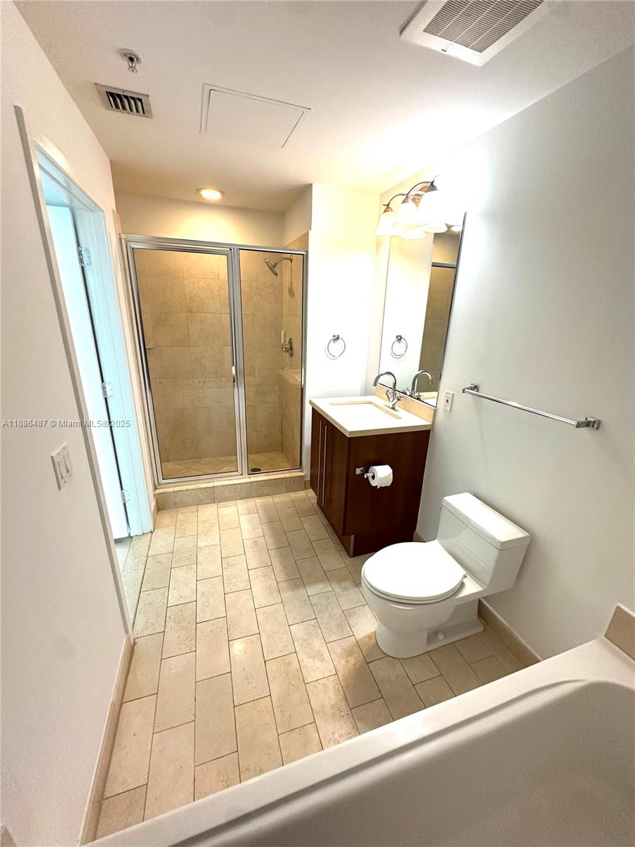 79 SW 12th St Unit: 2102-S