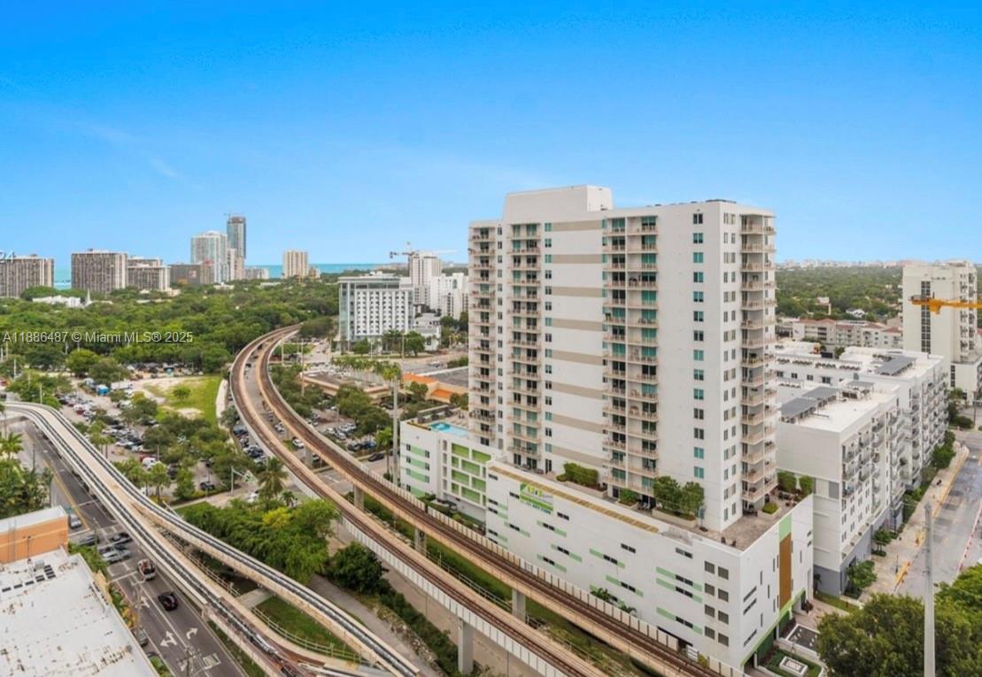 79 SW 12th St Unit: 2102-S