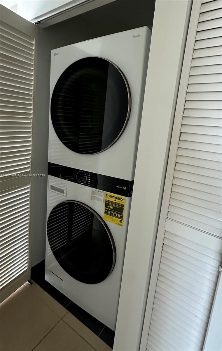 79 SW 12th St Unit: 2102-S